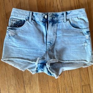 Divided Jean shorts, size 8 RUNS SMALL